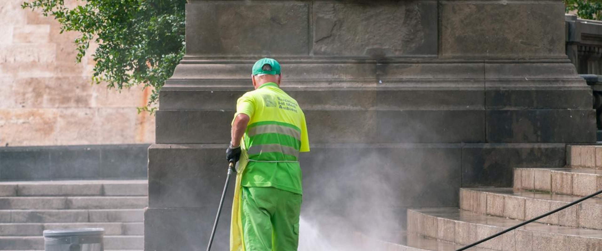 Start With Commercial Pressure Washing Before Your Cleaning Service In Oahu For The Best Results