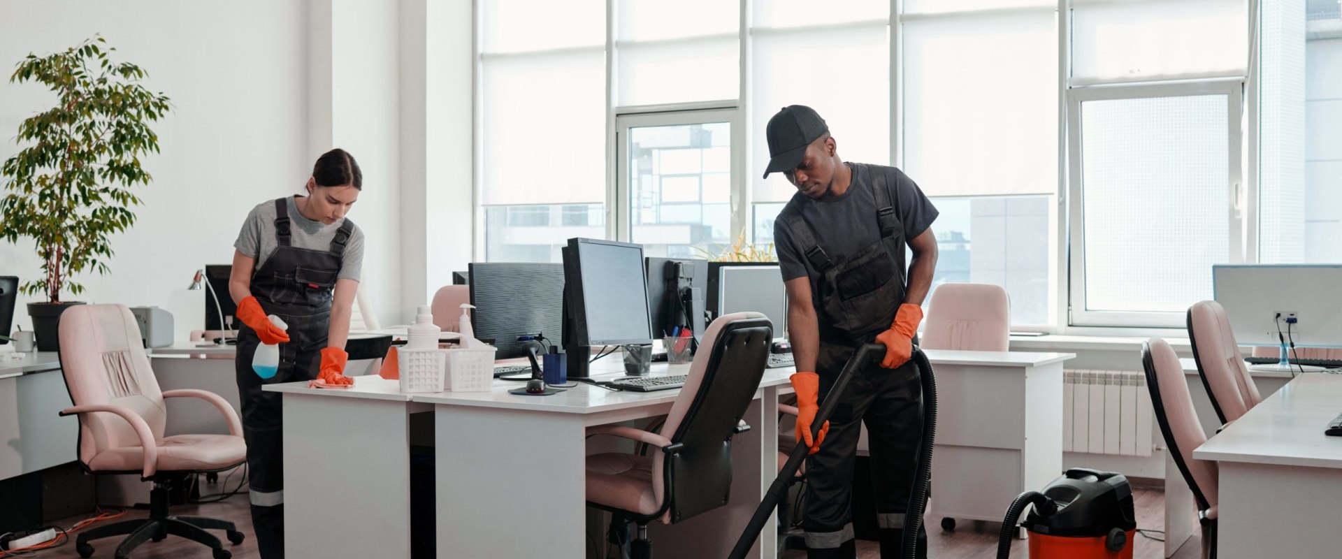How Professional Commercial Cleaning Services Boost Productivity and Morale