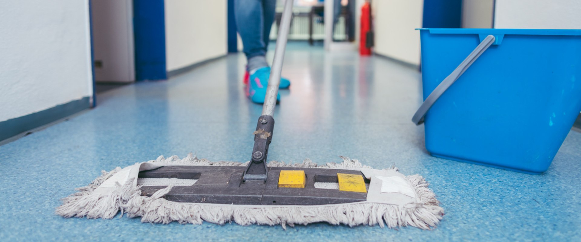 Beyond the Mop: What to Expect from a Professional Commercial Cleaning Service